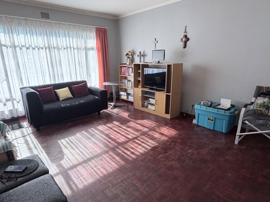 To Let 2 Bedroom Property for Rent in Blomtuin Western Cape